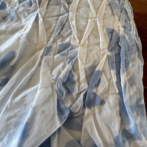 Pottery Barn Teen LoveShackFancy Garden Damask Smocked Standard Pillow Sham Set - Picture 6 of 9